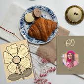 Beige 60. Geburtstag Simple Doodle Blume Einladung