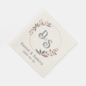 Beige and Blue Floral Custom Name Elegant Serviette (Ecke)