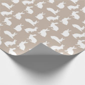 Beige And White Bunny Rabbit Pattern Cute Easter Geschenkpapier (Ecke)