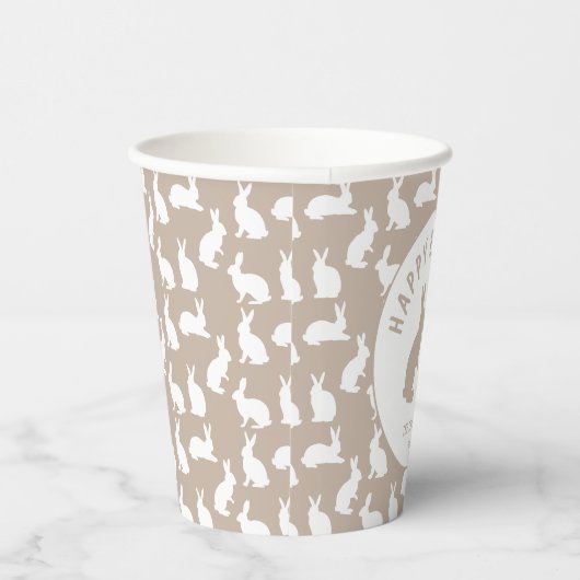 Beige And White Bunny Rabbit Pattern Happy Easter Pappbecher (Rechts)