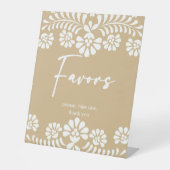 Beige Babydusche in Cielito lindo mit bevorzugtem Sockelschild (Vorderseite)