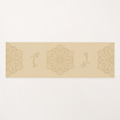 Beige Beautiful Mandala With Custom Name Yogamatte (Vorderseite (Horizontal))