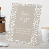 Beige Blätter Brautparty Minimalistisch Sockelschild (In Situ)