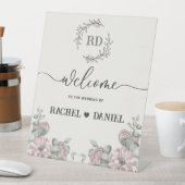 Beige Blumenblume Begrüßung Sockelschild (In Situ)