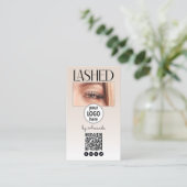 Beige Blush Lashed Logo QR-Code Social-Media-Icons Visitenkarte (Stehend Vorderseite)
