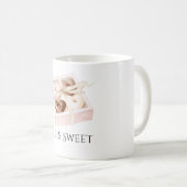Beige Blush Pink Schokoladenherzen Kaffeetasse (VorderseiteRechts)