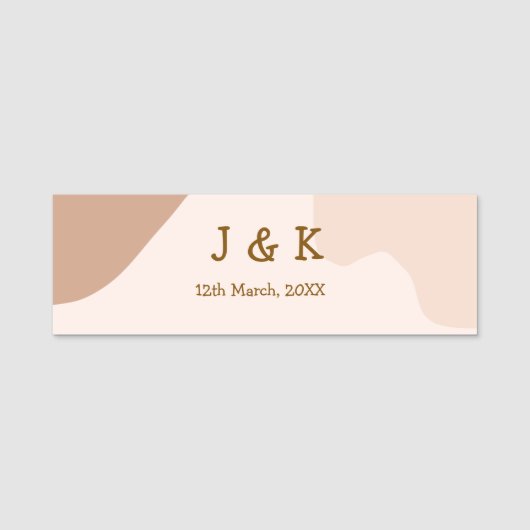 Beige Boho kurvige orange Hochzeit Name Datum Namensschild (Vorderseite)