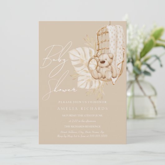 Beige Boho Teddy Bear Neutral Baby Dusche Einladung (Stehend Vorderseite)