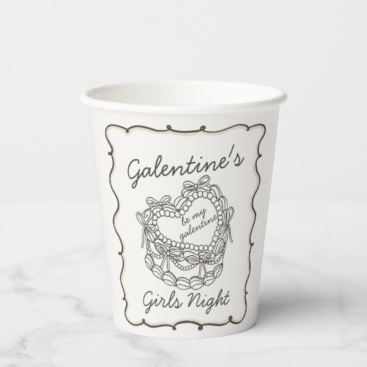Beige Bow Retro Heart Coquette Cake Galentine Pappbecher (Rückseite)