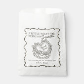 Beige Bow Retro Herz Coquette Cake Geburtstag Geschenktütchen (Vorderseite)