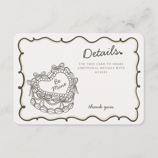 Beige Bow Retro Herz Coquette Kuchen Details Beige Begleitkarte (Vorderseite)