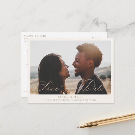 Beige Calligraphy Foto Save the Date Ankündigungspostkarte (Vorderseite/Rückseite Beispiel)