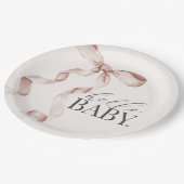 Beige Coquette Bow Girl Babydusche Dekoration Pappteller (Schrägansicht)