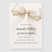 Beige Creme Bogen Quinceanera Luxus Magneteinladung (Vorderseite)