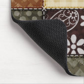 Beige, Dunkelbraun und Olivgrün aussehen Mousepad (Ecke)