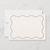 Beige & Ecru Elegant Moderner Minimaler Wavy Rahme RSVP Karte (Rückseite)