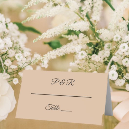 Beige Einfache, stilisierte Script-Hochzeit Platzkarte