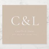 Beige Elegant Minimalistisch Wedding Monogram Bierflaschenetikett (Einzelnes Label)