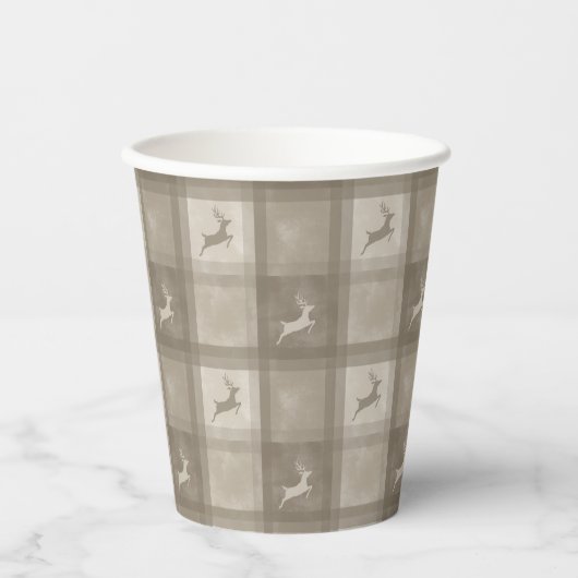 Beige Festive Plaid With Reindeer Christmas Pappbecher (Vorderseite)