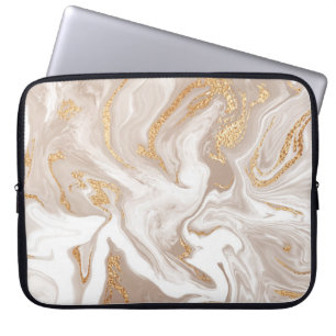 Beige flüssige Marmor, Goldlinienkunst. Laptopschutzhülle