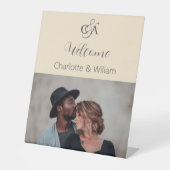 Beige Foto Monogramm Begrüßungszeichen Sockelschild (Vorderseite)