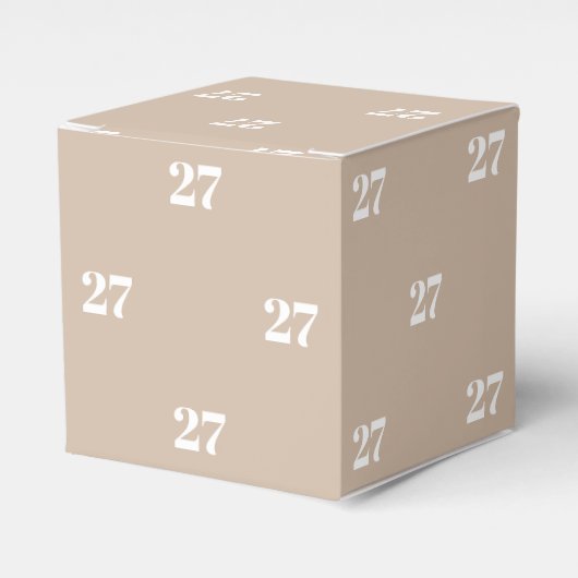 Beige Geschenke mit weißer Anfangsbuchstabe anpass Geschenkschachtel (Vorderseite)