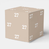 Beige Geschenke mit weißer Anfangsbuchstabe anpass Geschenkschachtel (Rückseite)