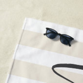 Beige gestreifte Badetücher, frisch gepresst Strandtuch (Beispiel)