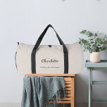 Beige graue Monogramm-Initialen Name modern Duffle Bag<br><div class="desc">Beige,  graue Hintergrundfarbe. Personalisieren und fügen Sie Ihren Vornamen,  Monogramm-Initialen und vollständigen Namen.</div>