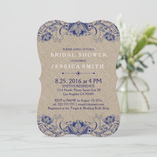 Beige Leinen und blaue Navy Lace Einladung (Stehend Vorderseite)
