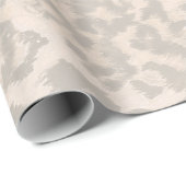 Beige Leopardendrucke. Geschenkpapier (Rolleneckpunkt)