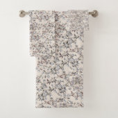 Beige Linen & Gray Dainty Floral Pattern Badhandtuch Set (Insitu)
