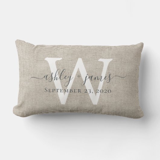 Beige Linen White Monogram Wedding Keepake Lendenkissen (Vorderseite)