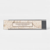 Beige Marble Brown Grain Schreibtischnamensplakette (Vorderseite )