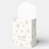 Beige Minimal Boho Winter Snowflake Babydusche Geschenkschachtel (Geöffnet)