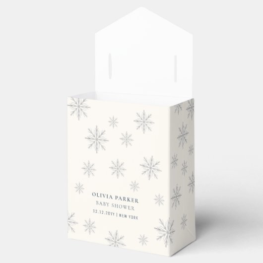 Beige Minimal Boho Winter Snowflake Babydusche Geschenkschachtel (Geöffnet)