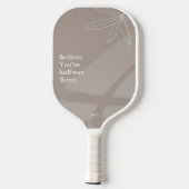 Beige Minimalistische Blüte mit Ihrem Angebot Pickleball Schläger (Rückseite)