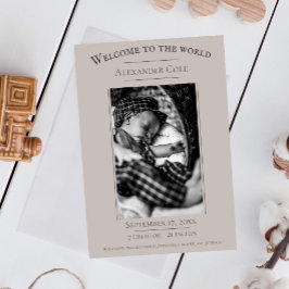 Beige Minimalistische Foto Geburtserklärung Ankündigung