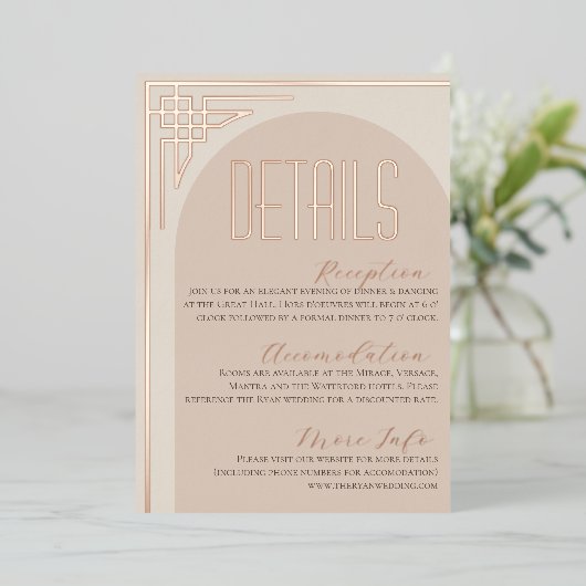 Beige Modern Deko Arch Enclosure Card Folieneinladung (Stehend vorne)