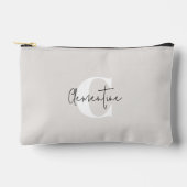 Beige Modernes Minimalistisches Mit Monogramm Zubehörtasche (Vorderseite)