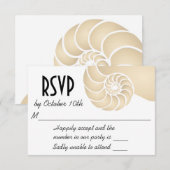 Beige Nautilus Muschel Beach Wedding RSVP Karte (Vorne/Hinten)