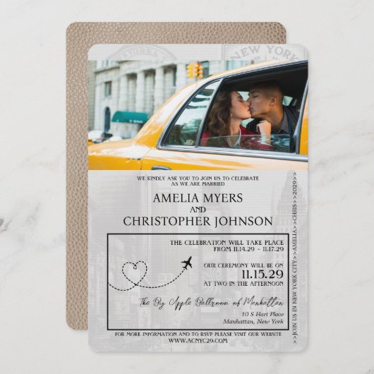 Beige New York City Passport Wedding Einladung (Vorne/Hinten)