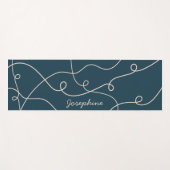 Beige On Blue Geometric Loops Pattern And Name Yogamatte (Vorderseite (Horizontal))
