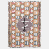 Beige Owls Personalisiert Monogramm und Name Decke (Vorderseite Vertikal)