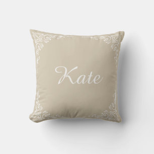 Beige Personalisierte Moderne Elegante Typografie  Kissen