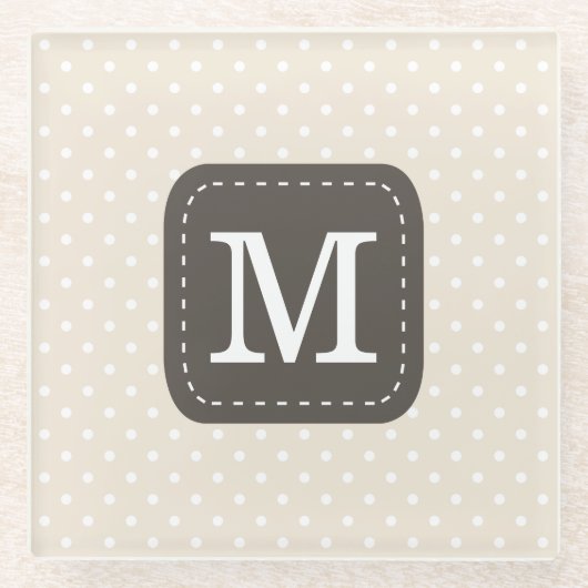 Beige Polka-Punkt-Muster-personalisierter Glasuntersetzer (Vorderseite)