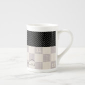 Beige Porzellan-Tasse Porzellantasse (Rechts)