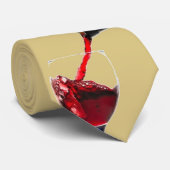 Beige Rote Krawatte (Gerollt)