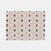 Beige & rotes Herz Nahtloses Muster Cute Minimal Fleecedecke (Vorderseite (Horizontal))