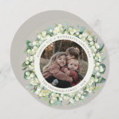 Beige Rund/Quadrat Schneebeere+Eukalyptus Foto Feiertagskarte (Vorne/Hinten)